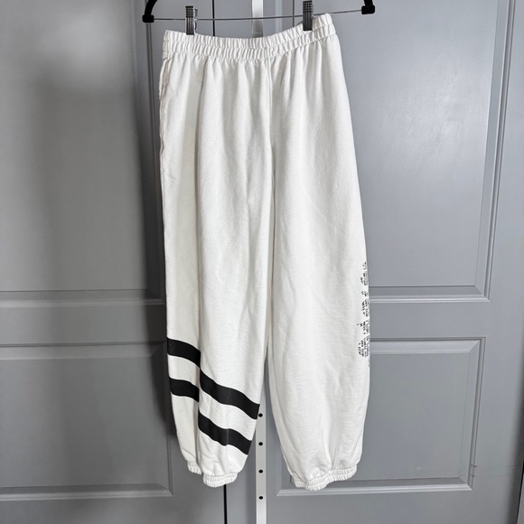 FP MOVEMENT White Logo Joggers SZ S - Picture 3 of 3